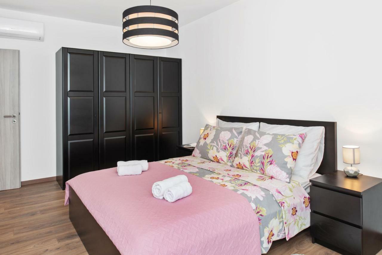 Comfortable 3-bedroom With Balcony And Fast Wi-fi - 10 Minutes From Old Town Apartment Split