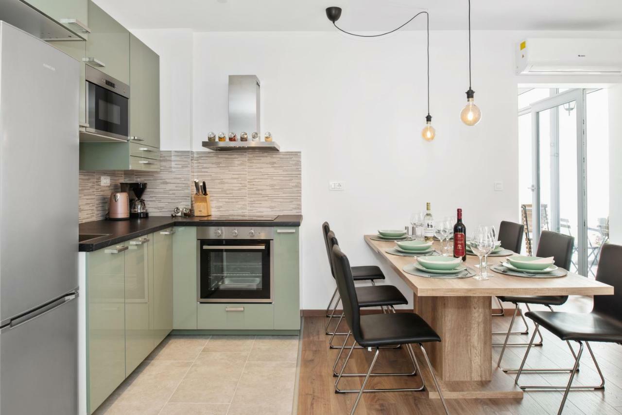 Comfortable 3-bedroom With Balcony And Fast Wi-fi - 10 Minutes From Old Town Split