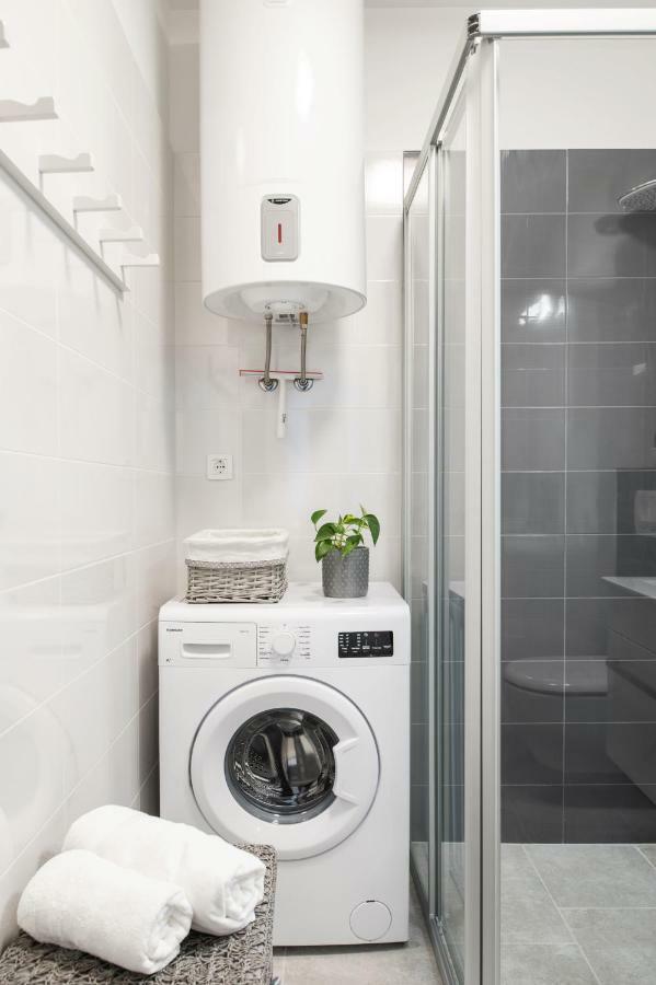 Apartment Comfortable 3-bedroom With Balcony And Fast Wi-fi - 10 Minutes From Old Town